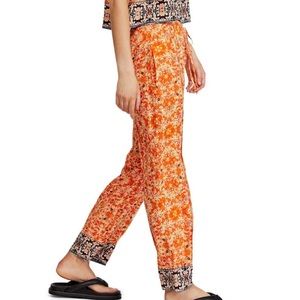 Free People Pants & Jumpsuits - Free People Make My Day Tapestry Print Pants Free People Pants & Jumpsuits - Free People Make My Day Tapestry Print Pants